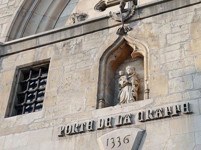 Porte de la Craffe, Vieille Ville