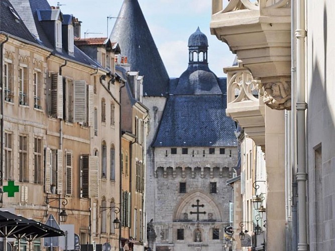 Porte de la Craffe, Vieille Ville