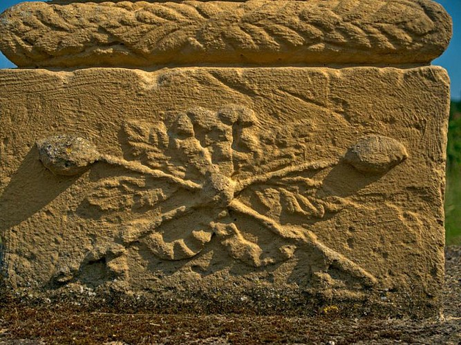 Calvaire en face du cimetière, Oudrenne