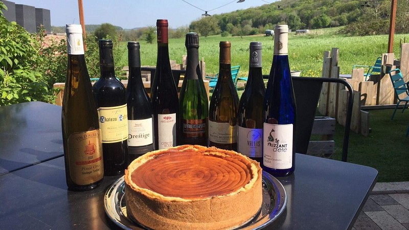 Sélection de vin et tarte au fromage