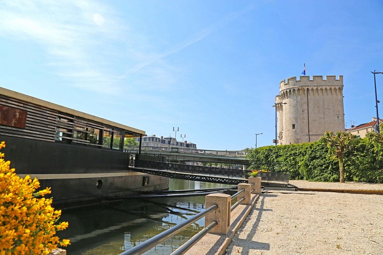 Savy Hôtel flottant