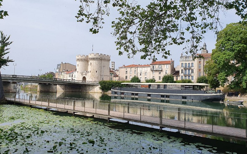 Savy Hôtel flottant