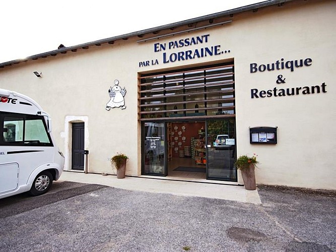 AIRE DE STATIONNEMENT