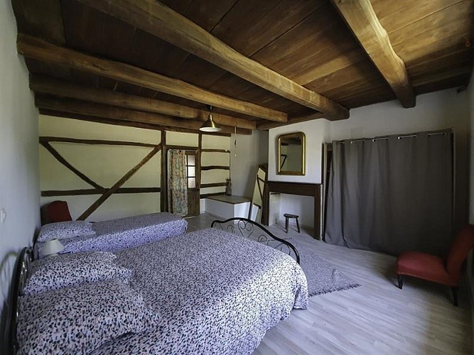 chambre avec lit de 140 (+ lit d'appoint)