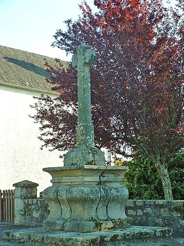 Croix de l'Ouradour (Bassignac le Haut)