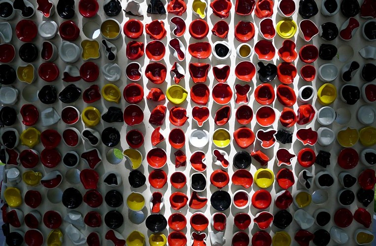 Musée national Adrien Dubouché, Limoges : visite « Au pied du mur, une initiation à l'art
contemporain ».
© Musée national Adrien Dubouché / Cité de la céramique – Sèvres & Limoges_6