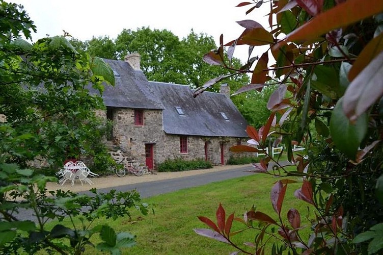 DOMAINE DES VAULX : GITE DE LA PETITE POUPARDIÈRE
