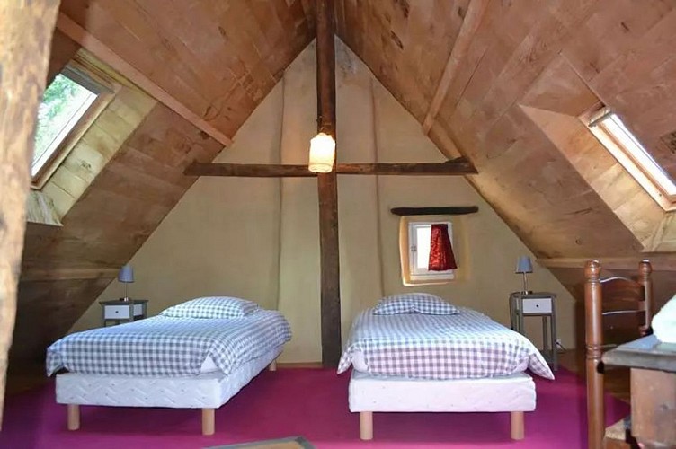 DOMAINE DES VAULX : GITE DE LA PETITE POUPARDIÈRE