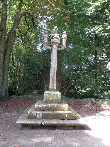 Chapelle Notre-Dame de la Croix à Loqueffret