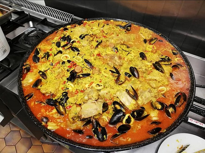 Le Carton Rouge - Gan - paella