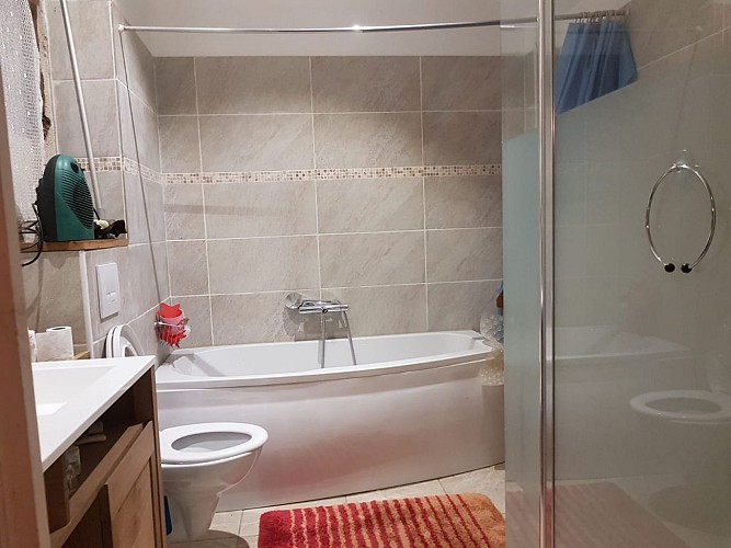 4E654622-A081-497B-9032-06857EE7C5F9