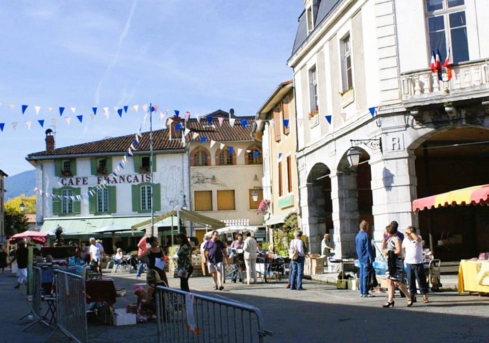 Pyrenees Passions - markt Aspet