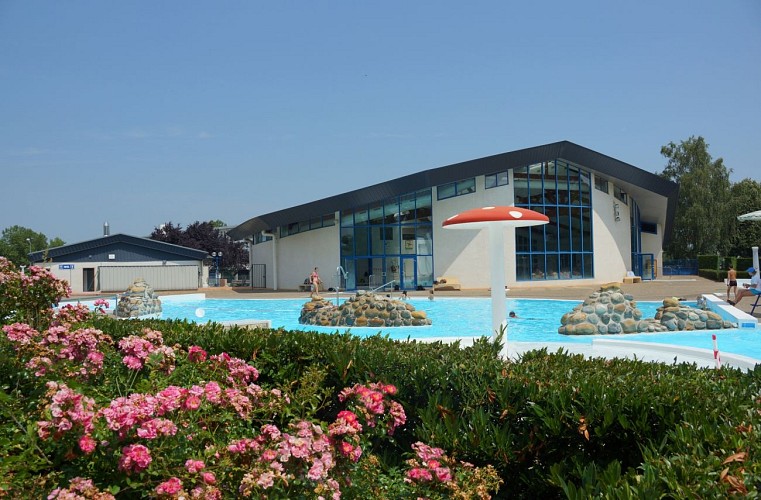 Piscine Oloron Haut-Béarn - vue bassin extérieur (©CCHB) - DI