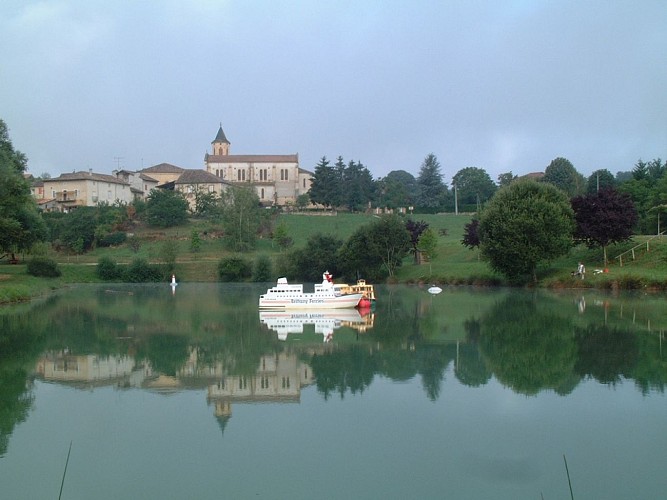 aire de service lac AUZAS