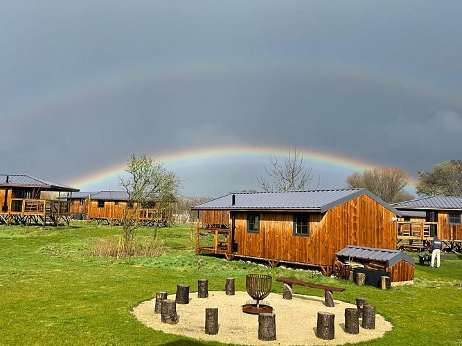 Ecau-lodge-arc-en-ciel-1