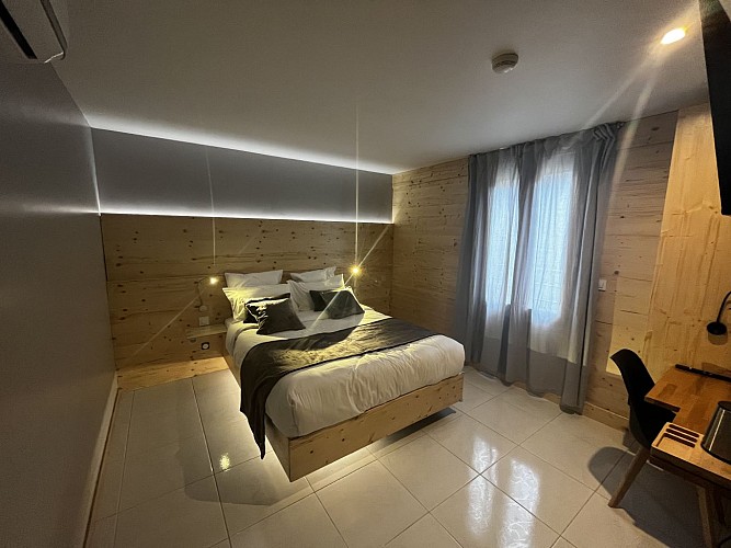 Chambre Casablanca Hotel 9Wagram Le Mans