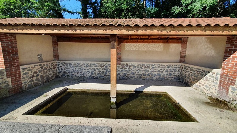 Fontaine et lavoir