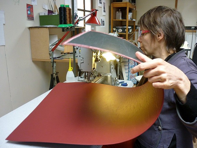 bressuire-maroquinerie-peaux-d-anne-atelier