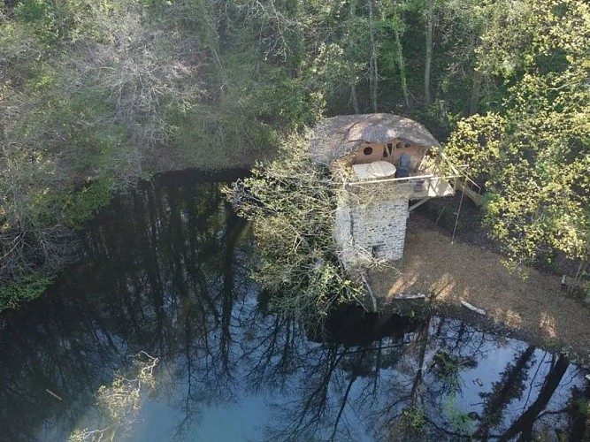 DOMAINE DES VAULX - LES CABANES SPA