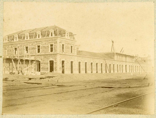 Construction en 1886