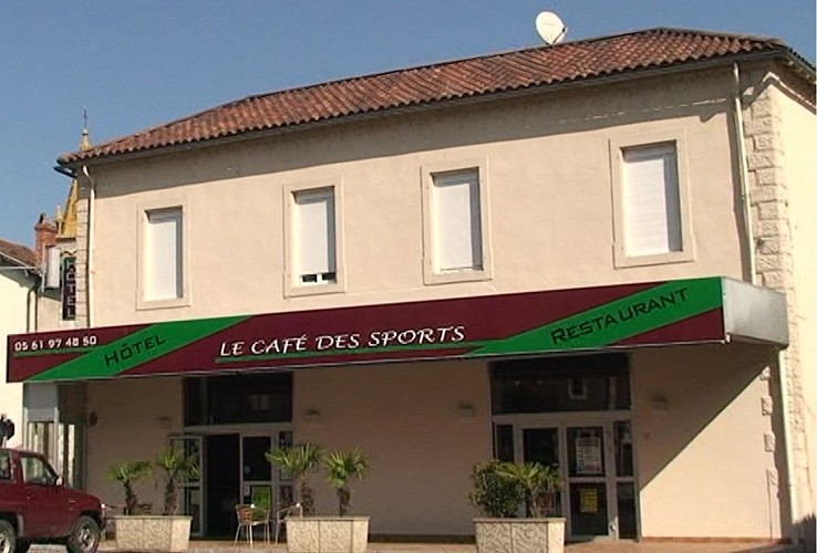 Hotel-DES-SPORTS-MAZERES sur salat