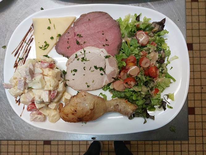 Au Family's - Assiette Anglaise - LANNE EN BARETOUS (©Au family's)