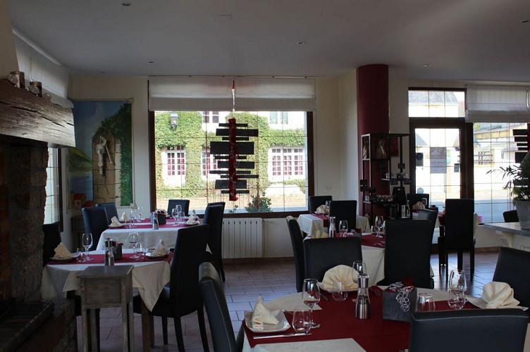 Salle Restaurant_au Jardin des Saveurs_Lavenay