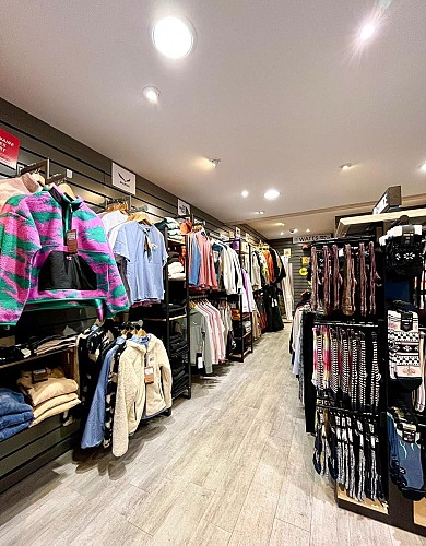 Intersport - les Clarines - Location & vente de matériel de ski au cœur du village