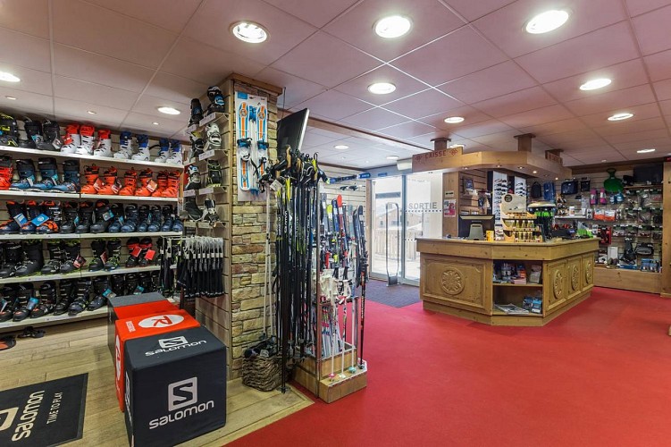 Intersport (centre station, le Brichou)