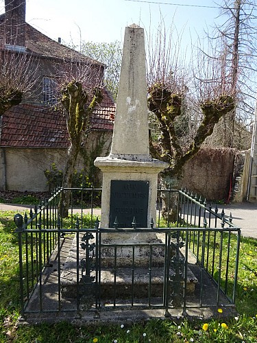 Neauphle-le-Château, monument aux morts de 1870-71