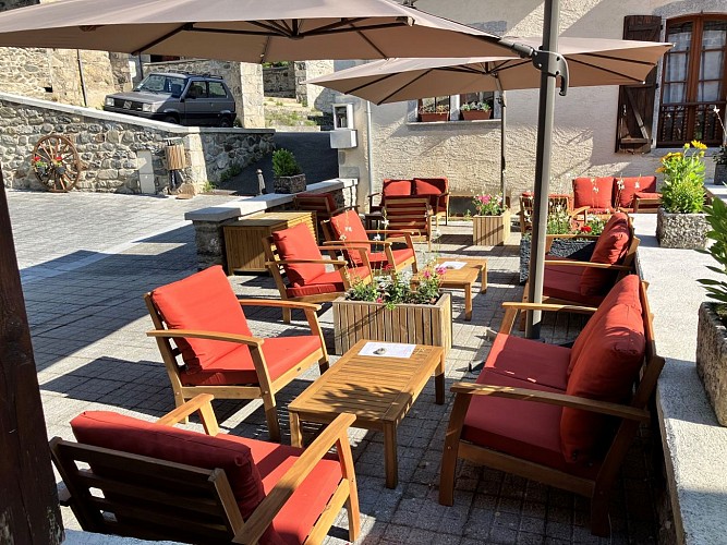 Auberge de l_ours - Terrasse 1 - BORCE (©AUBERGE DE L_OURS) - DI