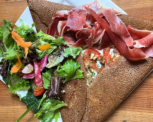 Auberge de l_ours - salade - BORCE (©AUBERGE DE L_OURS) - DI