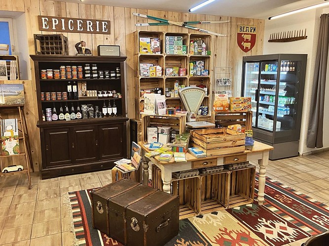 Epicerie Auberge de l'ours à Borce