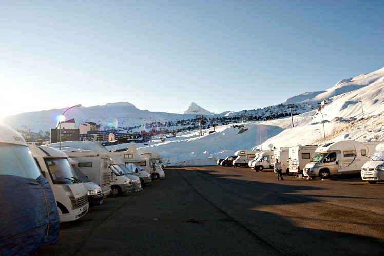 Air de camping-cars de la Pierre Saint-Martin - Hiver