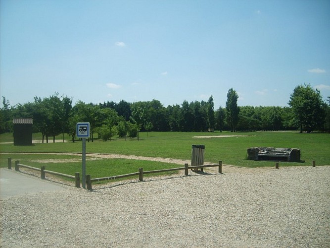 Aire de Camping Car Fontet 3