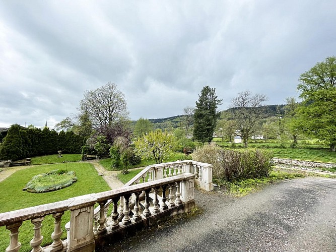 LA VILLA FLEURIE