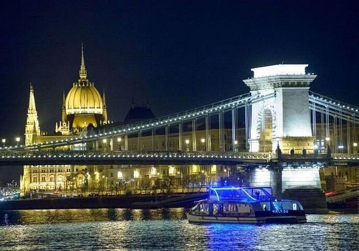 Dîner-croisière sur le Danube spécial Saint Valentin avec un concert de piano - Budapest