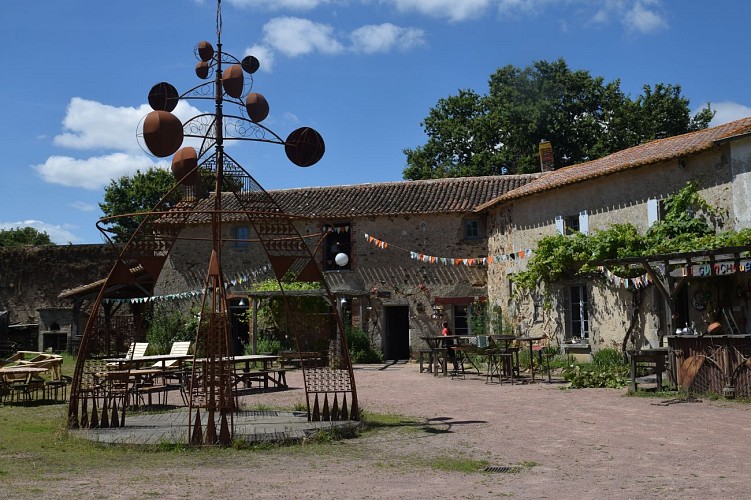 cour été 2024