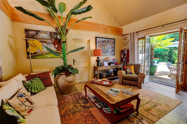 5 Séjour vue jardin