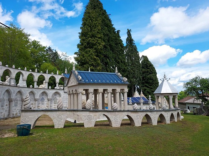 Les Pierres Initiatiques de Saint Nicolas_1