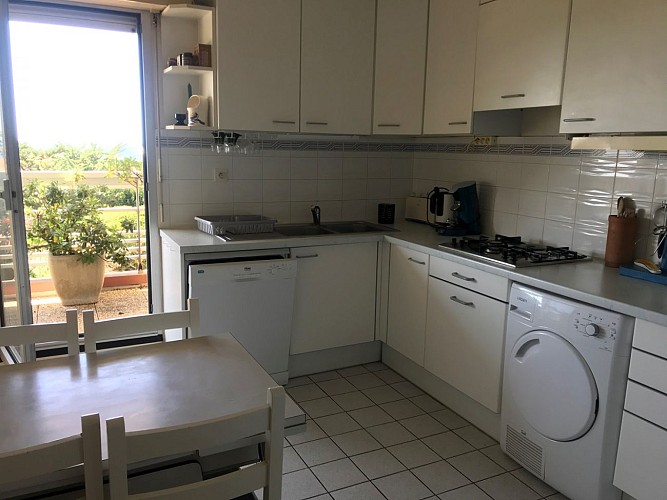 APPARTEMENT-NOZERES-06