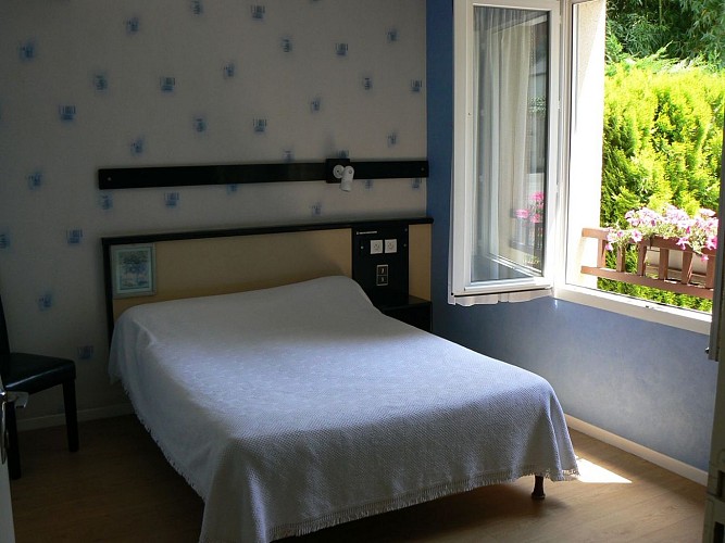 Morlaàs, hotel restaurant le Bourgneuf chambre 2