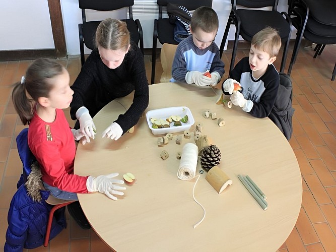 La-main-a-la-patte-cerza