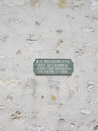 Rennemoulin, plaque d'interdiction de la mendicité
