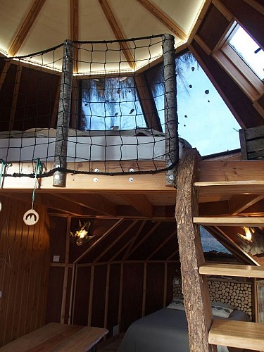 cul de loup intérieur avec escalier