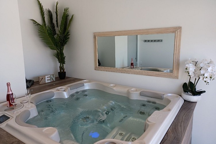 Maison de vacances à La Guérinière avec SPA intérieur. NOUVEAU ! Piscine privée.