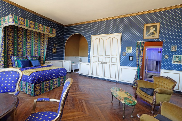 CHÂTEAU DU HALLAY - CHAMBRE ROYALE