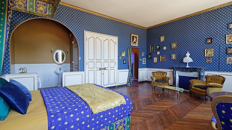 CHÂTEAU DU HALLAY - CHAMBRE ROYALE