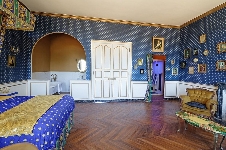 CHÂTEAU DU HALLAY - CHAMBRE ROYALE
