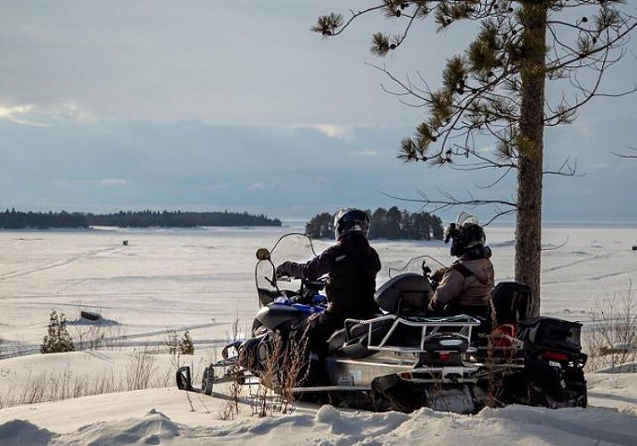 Balade guidée de 3h en motoneige au Saguenay-Lac-Saint-Jean - Québec